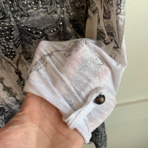 Daytrip White & Gray Embellished Half Sleeve Blouse - Picture 7 of 7